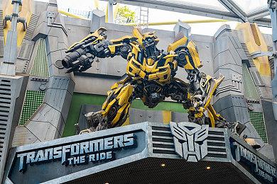 《猎杀：对决》发布全新传奇猎手“先知之夜”预告